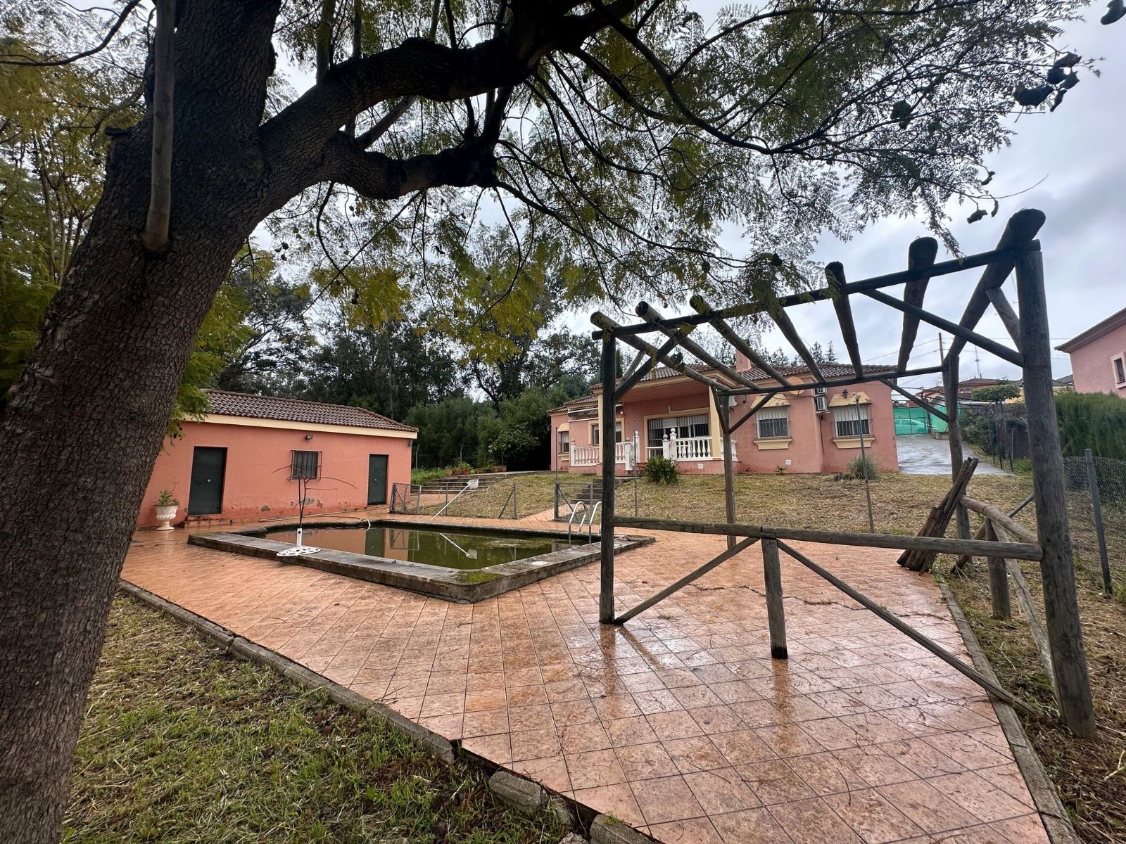Exterior view of House or chalet for sale in La Puebla del Río  with Air Conditioner, Swimming Pool and Community pool