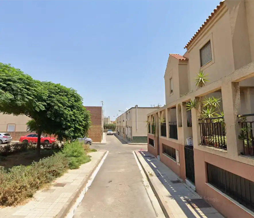 Vista exterior de Casa adosada en venta en  Almería Capital
