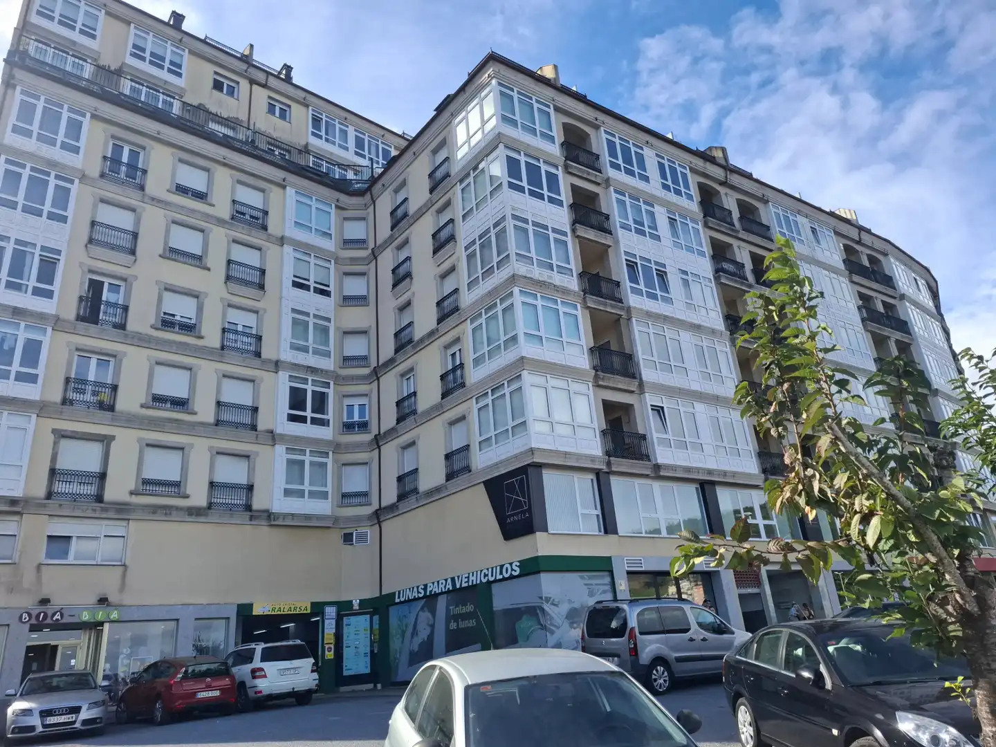 Vista exterior de Piso en venta en Viveiro, Lugo