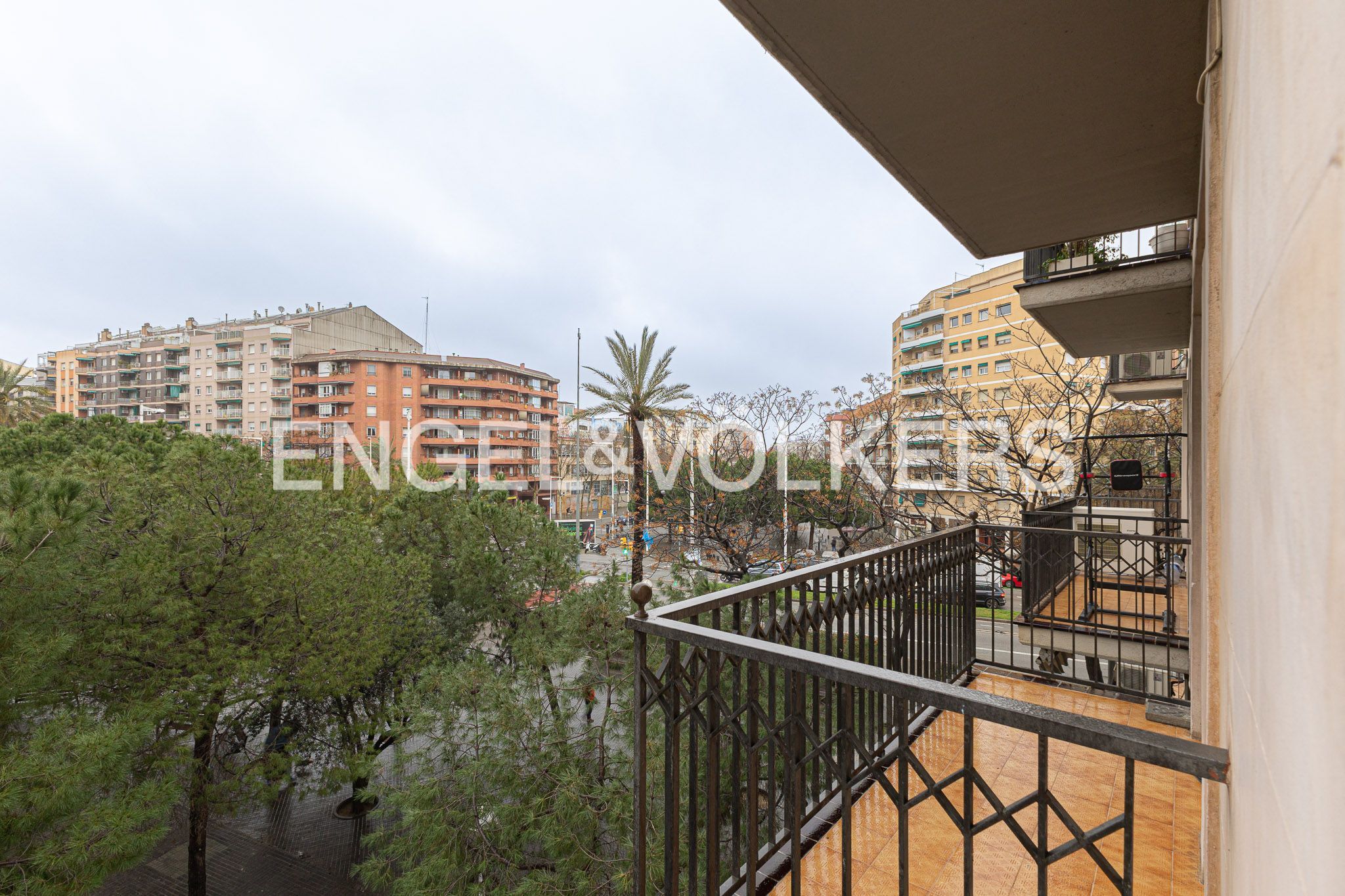 Exterior view of Flat for sale in  Barcelona Capital  with Air Conditioner, Heating and Terrace