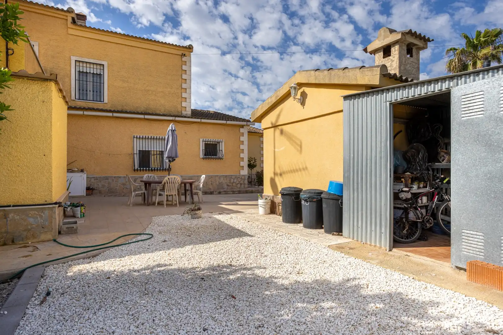 Vista exterior de Casa o chalet en venta en Elche / Elx con Piscina
