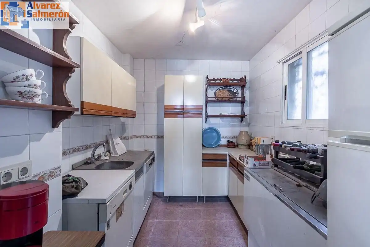 Country homes for sale in Calle CAJAR, Barrio de la Vega
