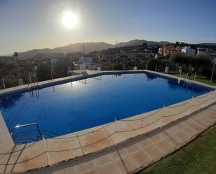 Piscina de Casa adosada en venda en Nerja amb Aire condicionat