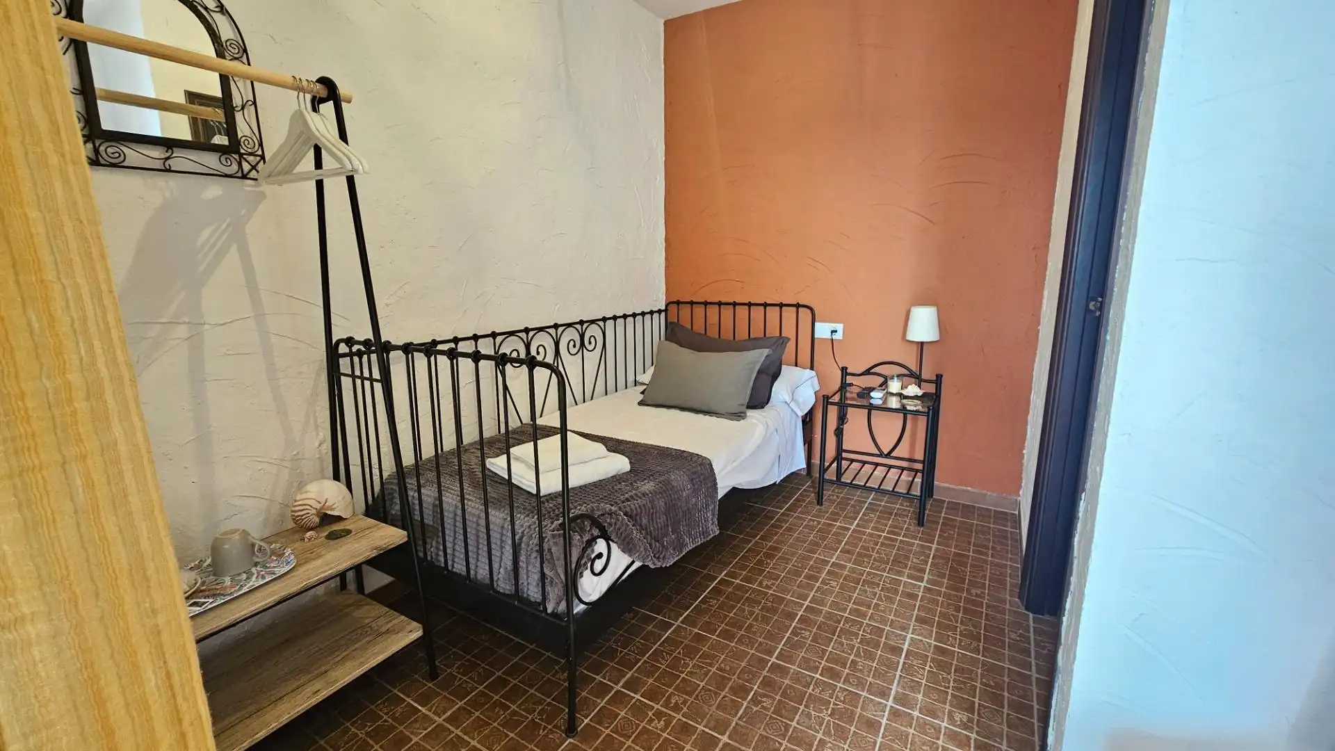 Habitación de Edificio en venta en Almodóvar del Río
