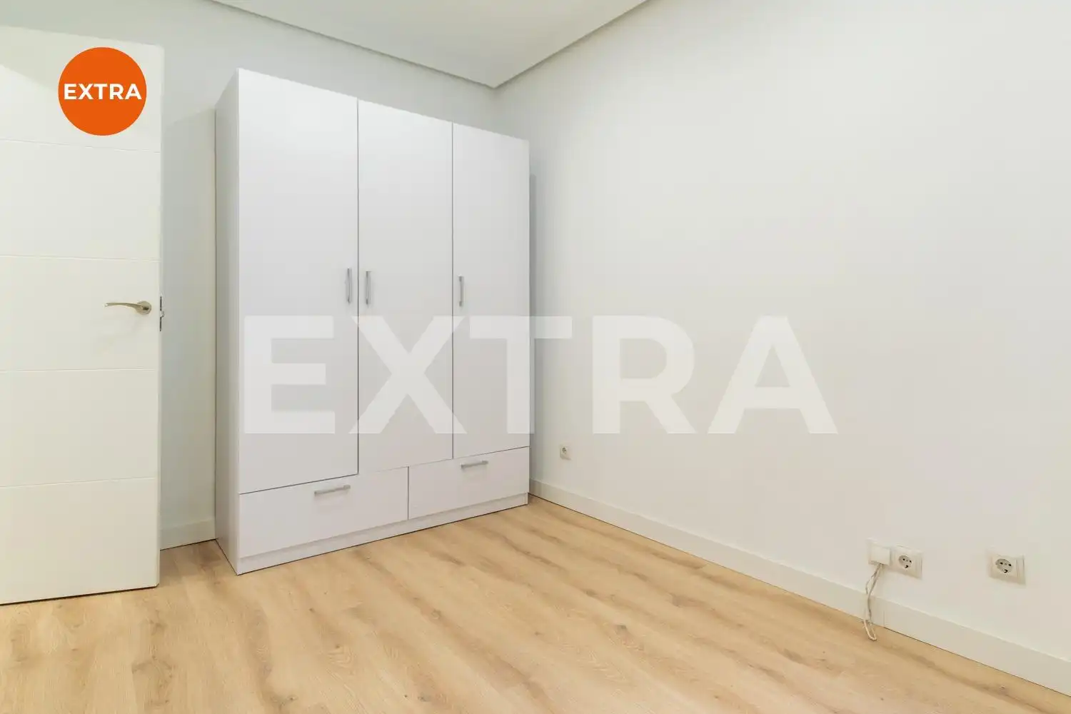 Schlafzimmer von Wohnung zur Miete in Madrid mit Klimaanlage, Heizung und Gemeinschaftspool