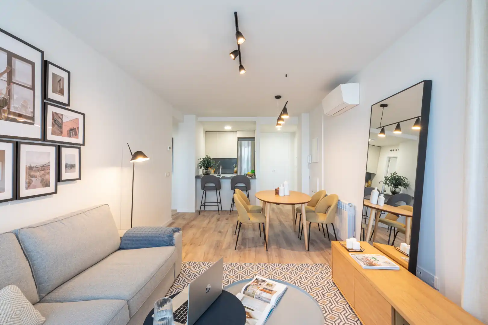 Living room of Flat for rent in Torrejón de Ardoz  with Heating, Storage room and Oven