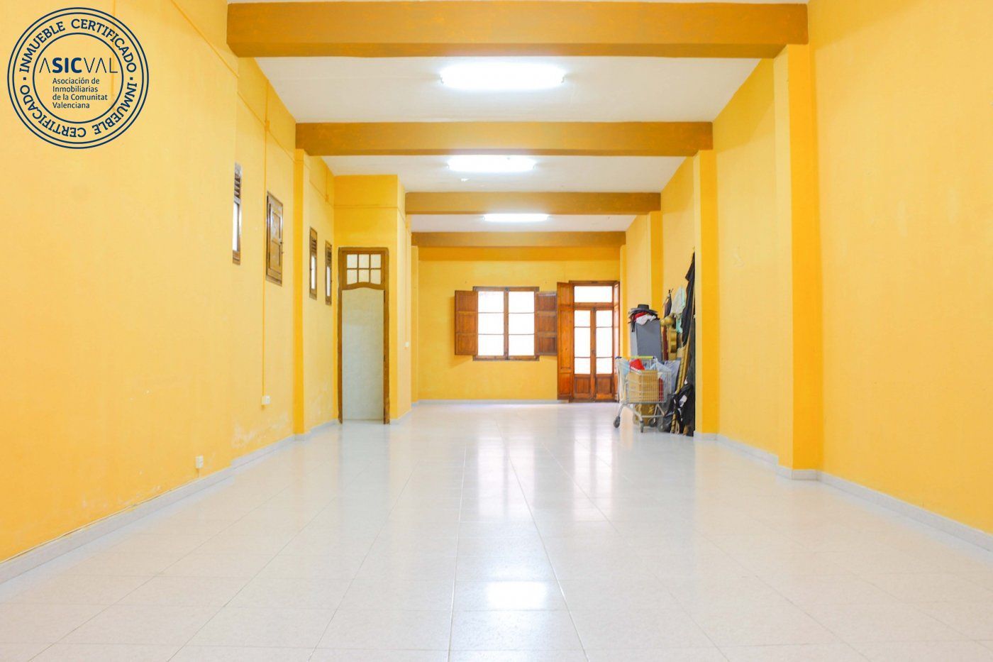 Local en venda en Requena