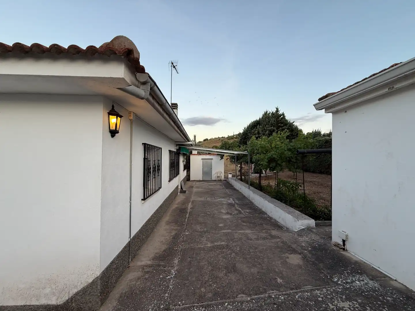 Vista exterior de Casa o chalet en venta en Illana con Calefacción, Jardín privado y Terraza