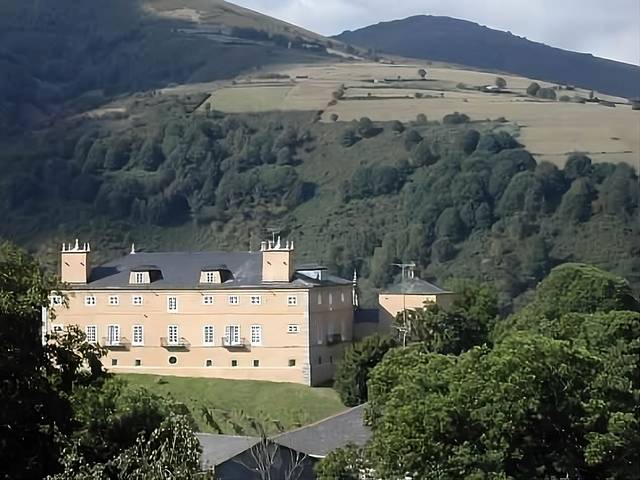 Casa-chalet en Venta en As Nogais