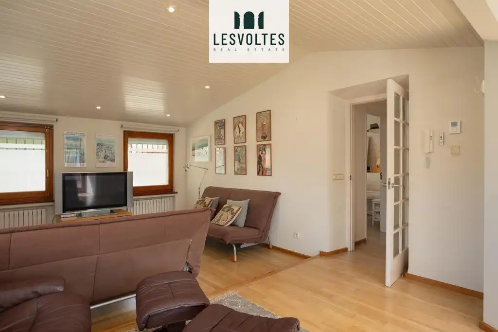 Sala de estar de Casa o chalet en venta en La Bisbal d'Empordà con Aire acondicionado, Calefacción y Jardín privado