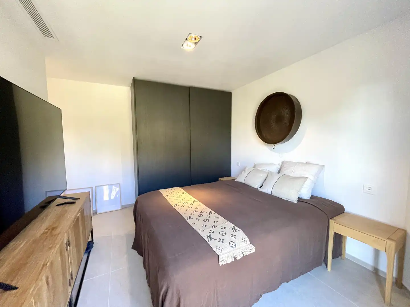 Habitación de Apartamento en venta en Sotogrande con Aire acondicionado, Piscina y Balcón