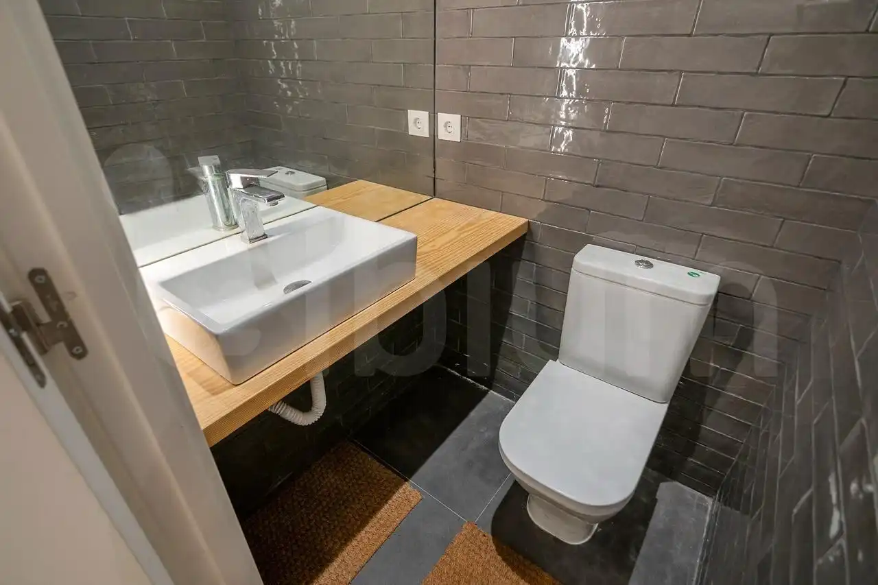 Badezimmer von Erdgeschoss zum Verkauf in Barcelona