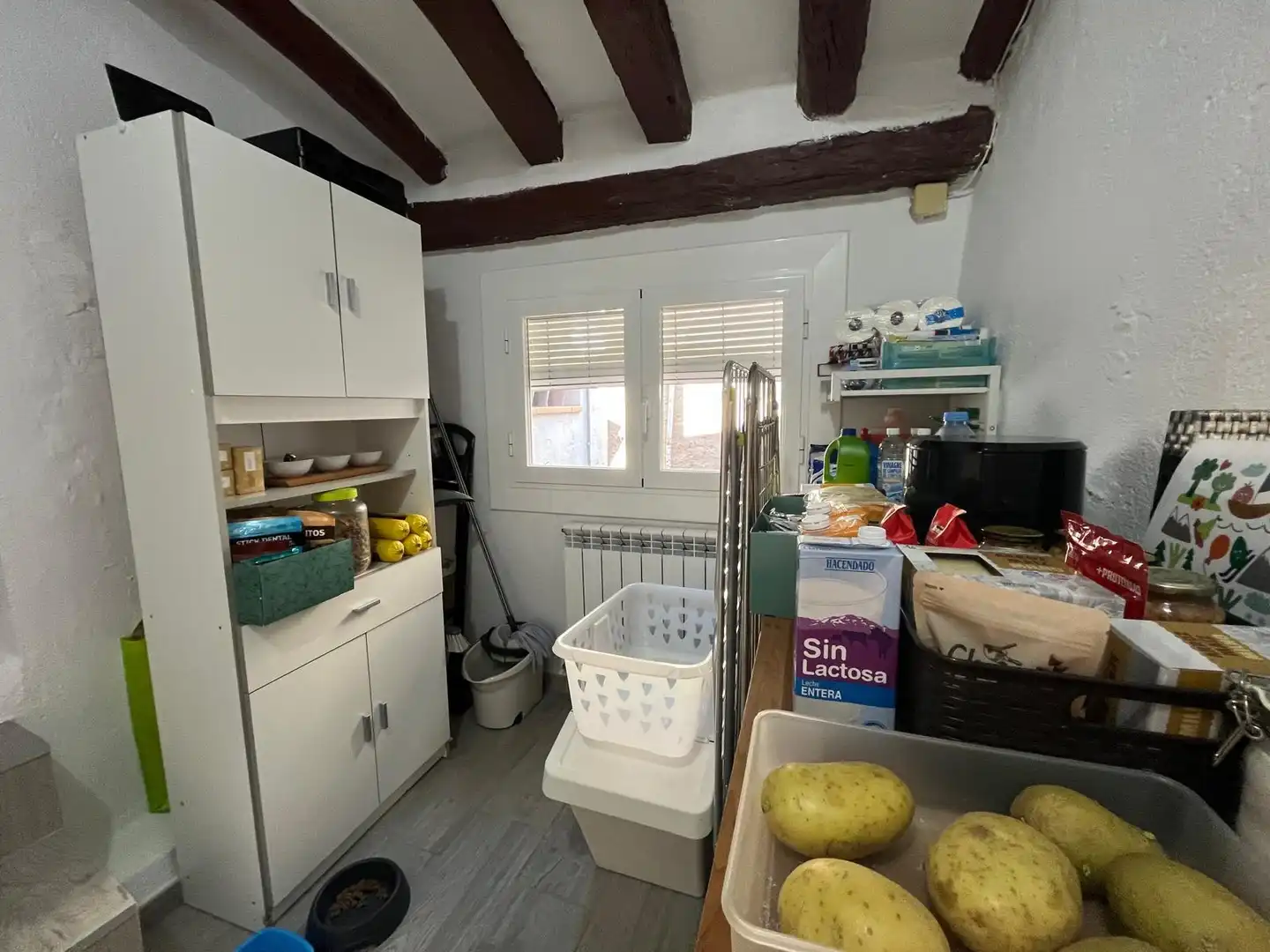 Cuina de Casa o xalet en venda en Almunia de San Juan amb Terrassa i Balcó