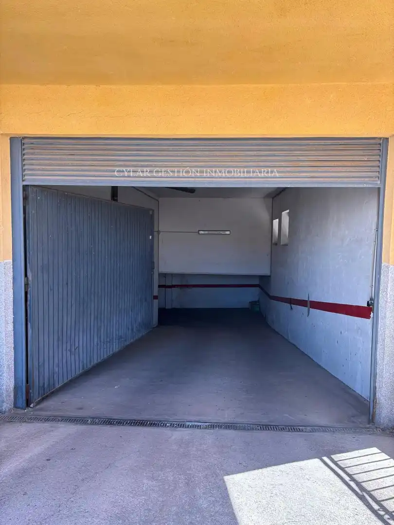 Parking de Ático en venta en Mozárbez con Calefacción, Terraza y Balcón