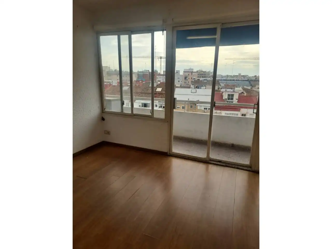 Dormitori de Oficina de lloguer en Extramurs