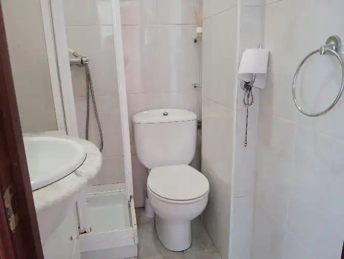Bany de Pis en venda en Santander amb Forn