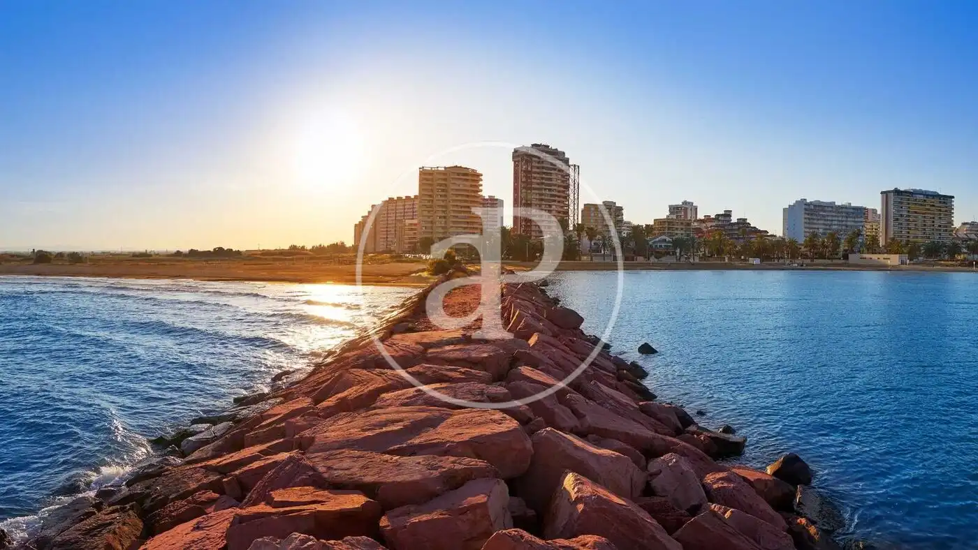 Vista exterior de Piso en venta en La Pobla de Farnals con Aire acondicionado, Calefacción y Amueblado