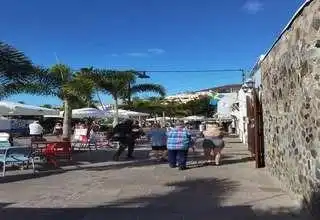 Vista exterior de Local en traspaso en Arona con Aire acondicionado, Terraza y Amueblado