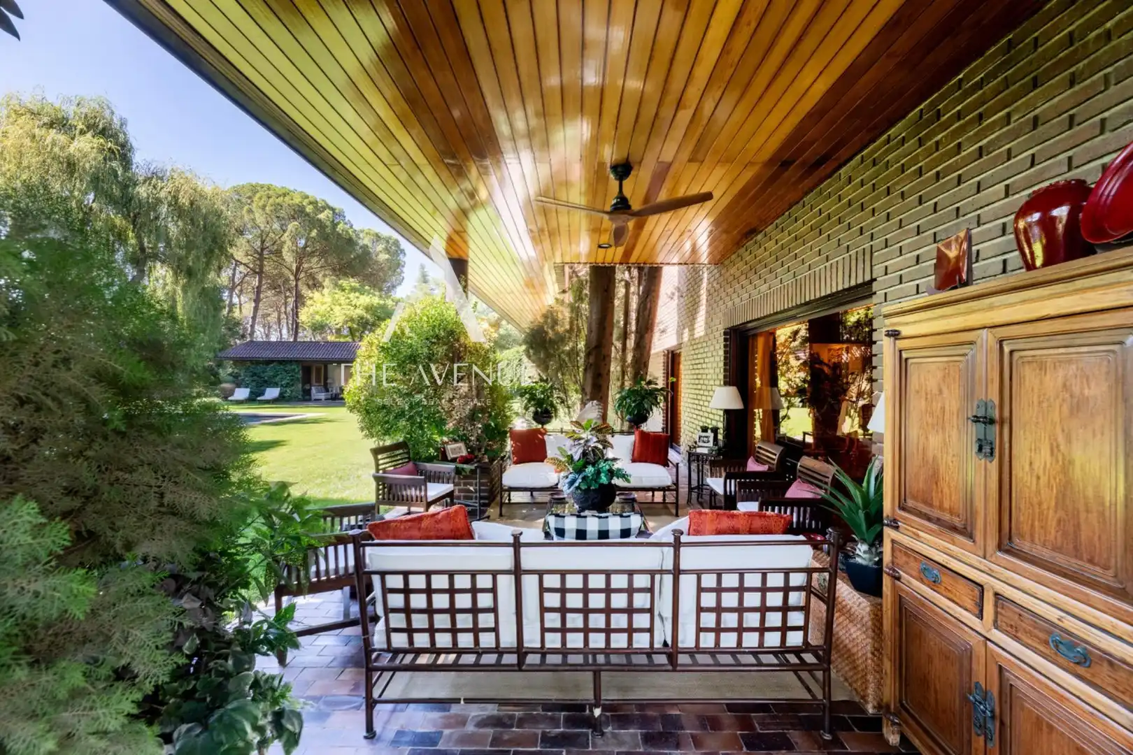 Terrassa de Casa o xalet en venda en Boadilla del Monte amb Calefacció, Jardí privat i Terrassa