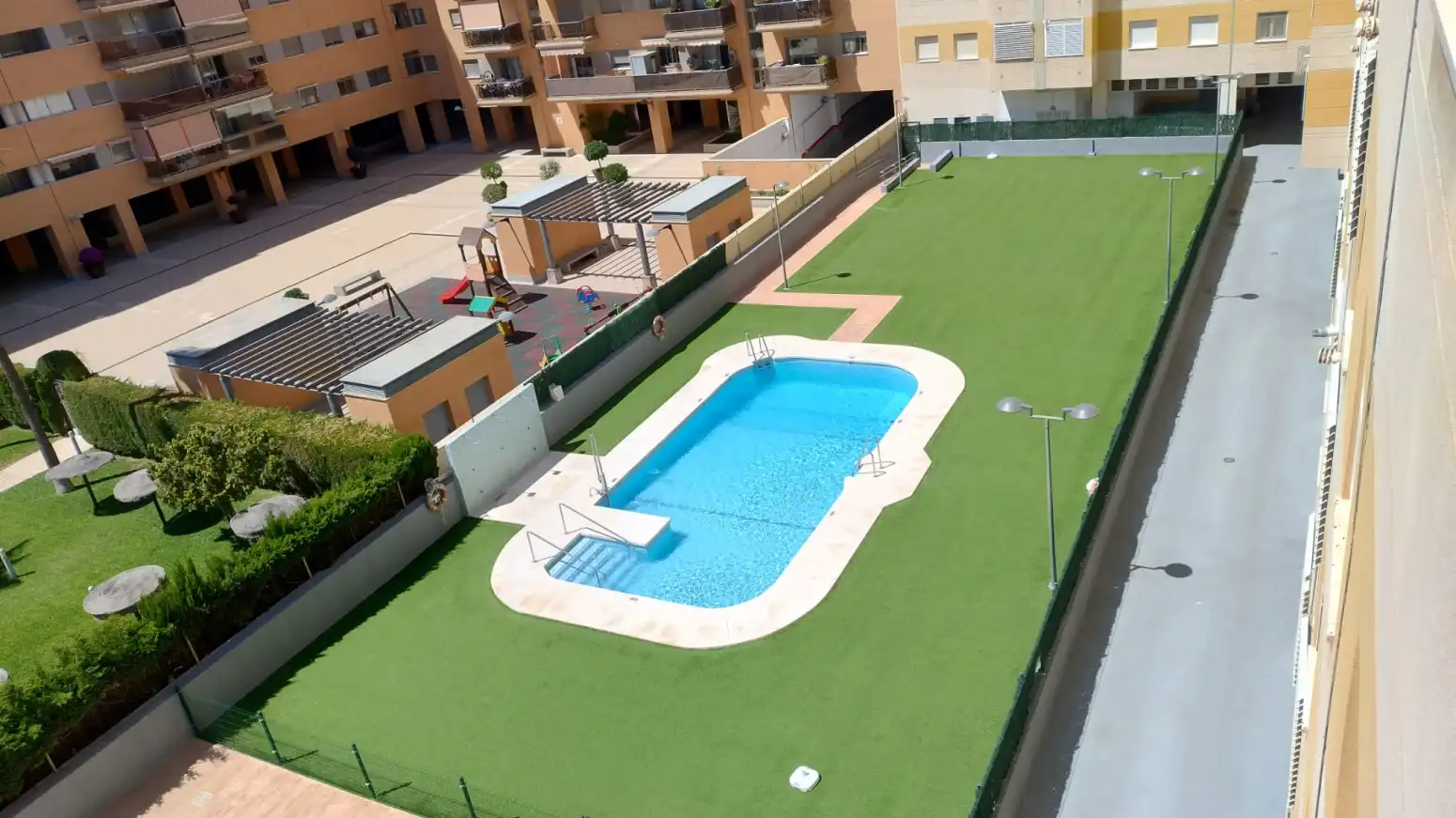 Piscina de Pis en venda en Málaga amb Aire condicionat, Jardí privat i Terrassa