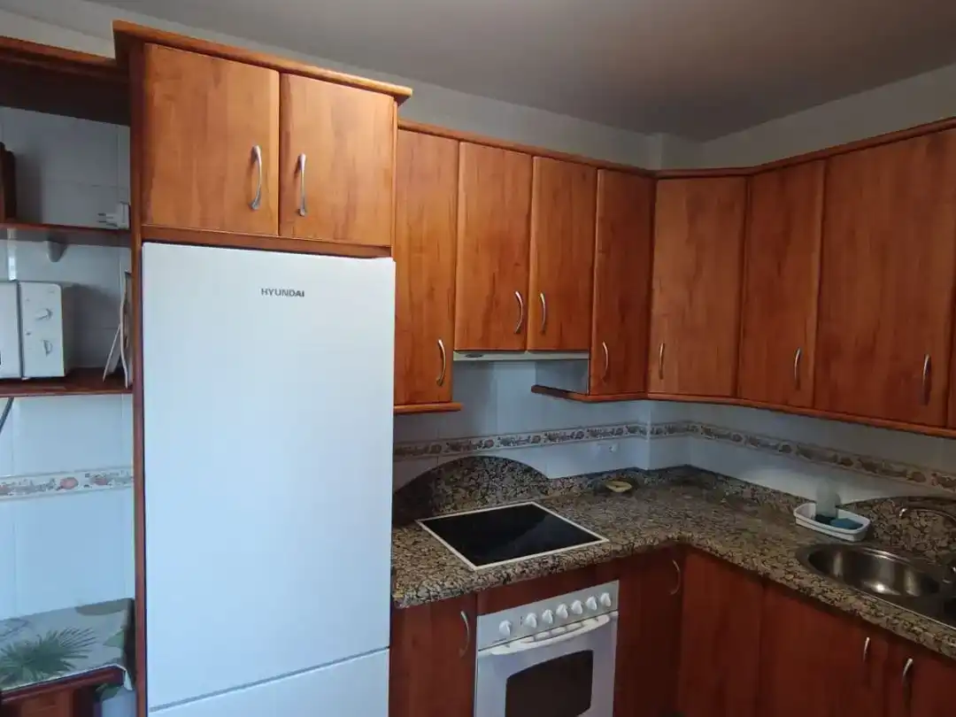 Cocina de Dúplex de alquiler en Garrucha con Aire acondicionado, Piscina y Amueblado