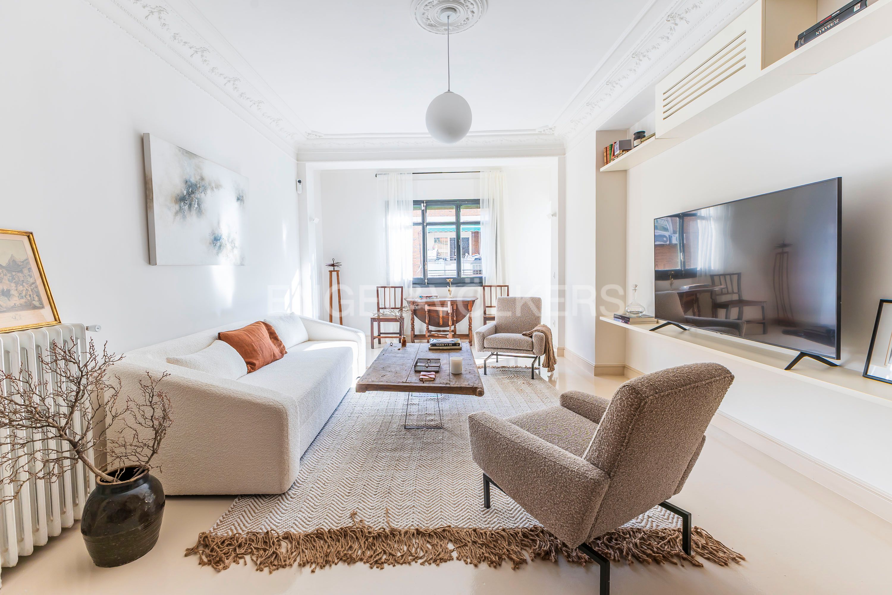 Living room of Apartment for sale in  Madrid Capital  with Air Conditioner, Heating and Terrace