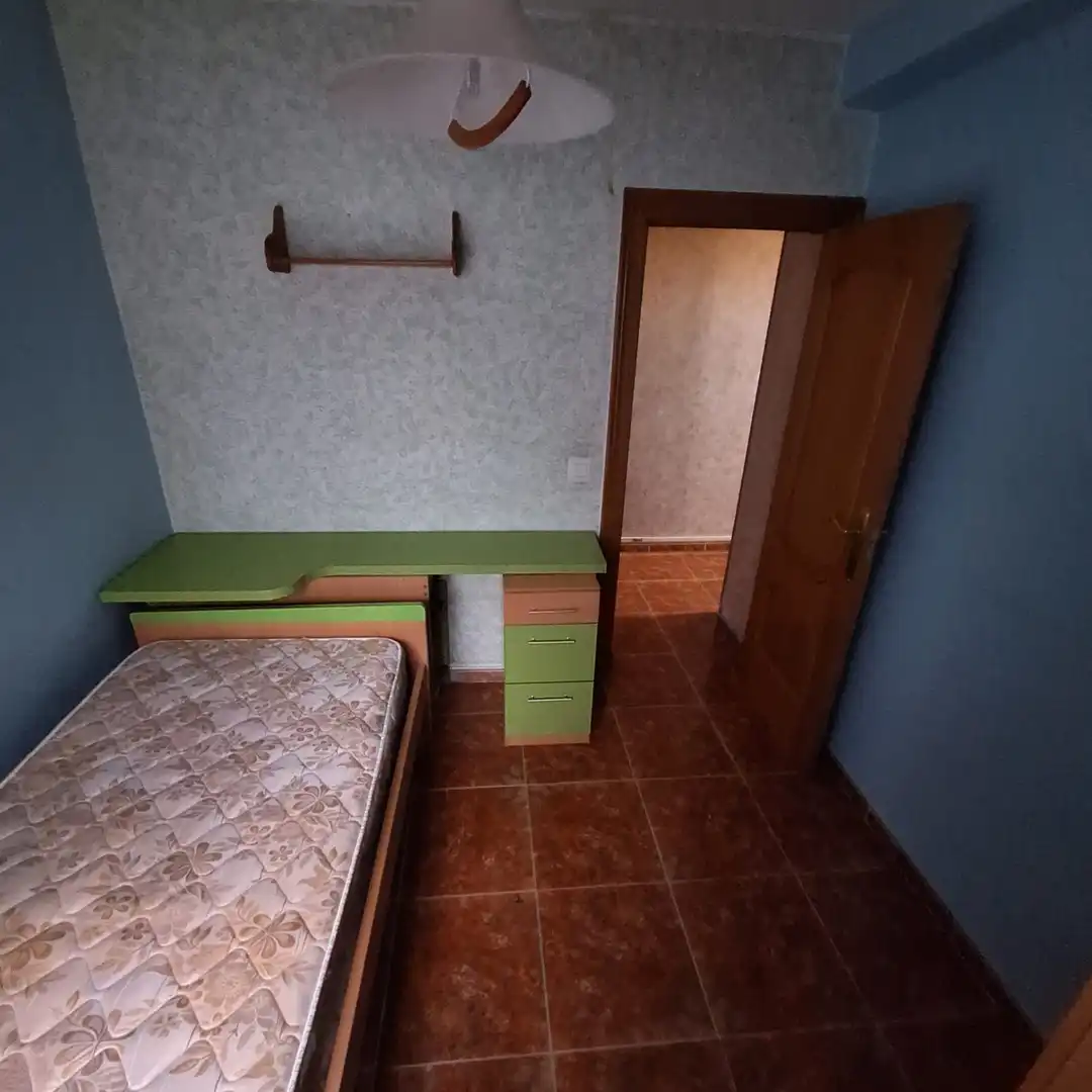 Habitación de Piso en venta en Íscar con Calefacción, Terraza y Amueblado