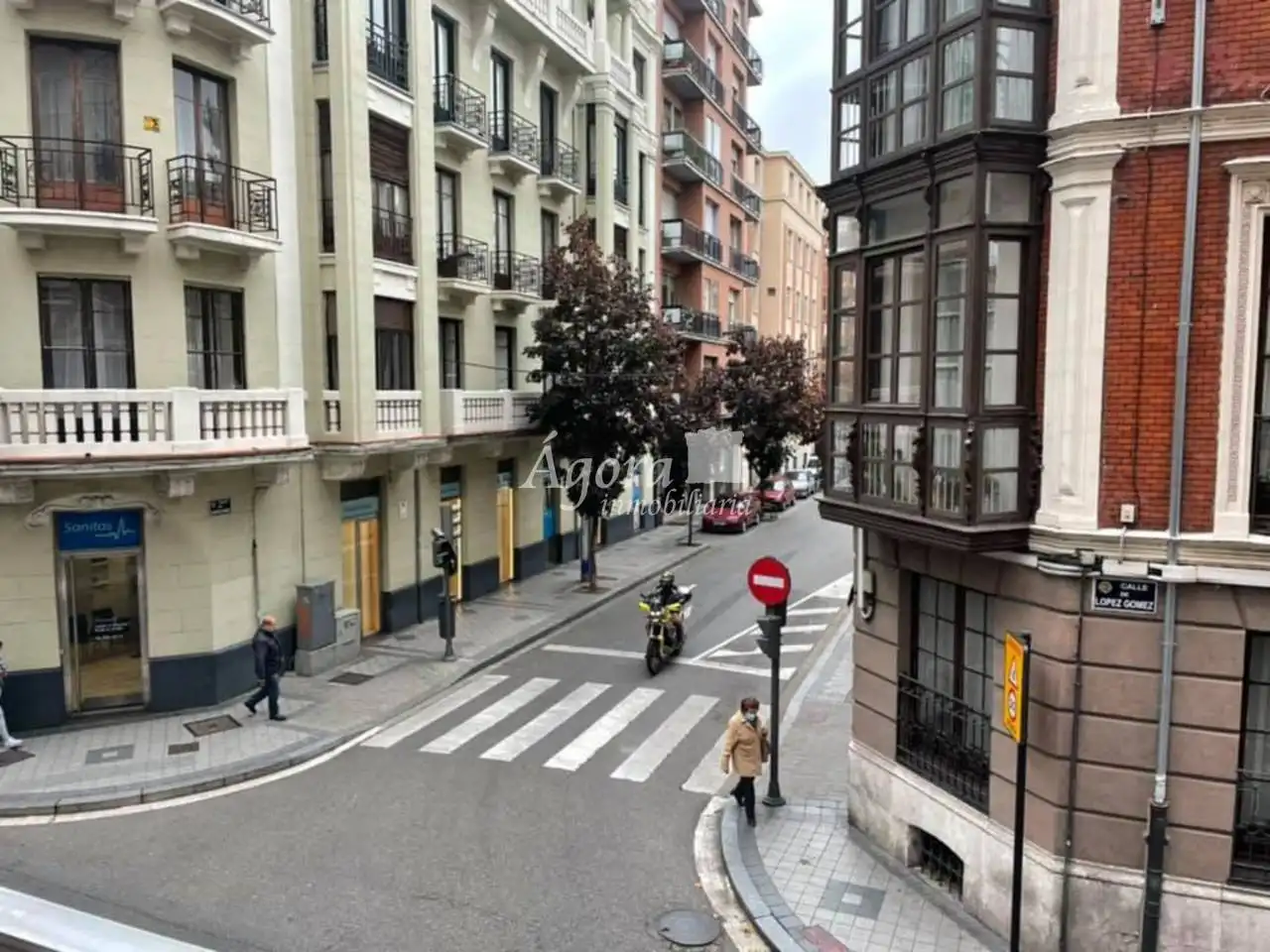 Vista exterior de Piso de alquiler en Valladolid con Calefacción, Parquet y Terraza