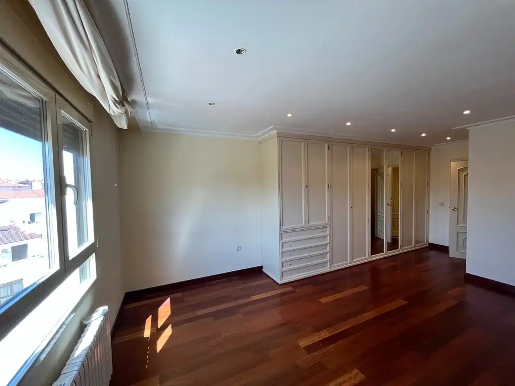 Bedroom of Flat for sale in Albacete  with Air Conditioner, Heating and Parquet flooring