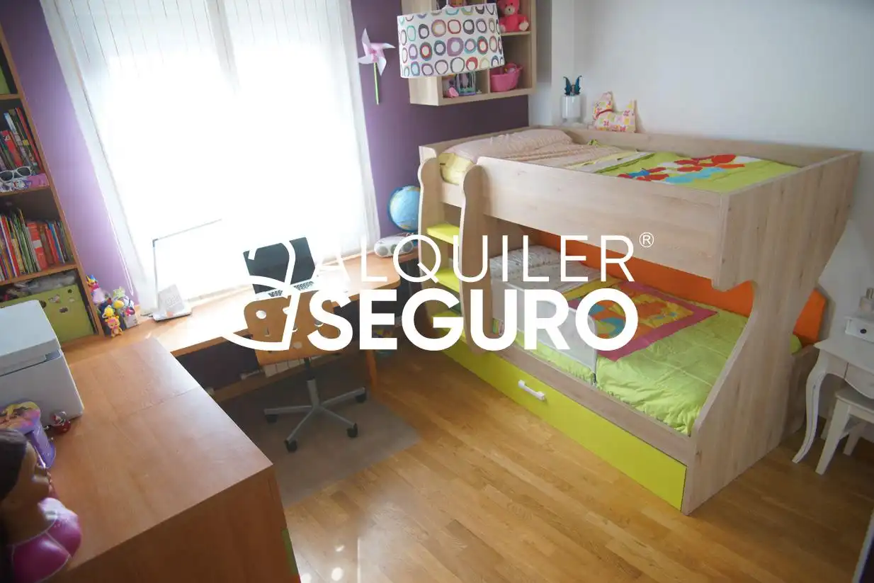 Habitación de Piso de alquiler en Valladolid con Calefacción y Amueblado