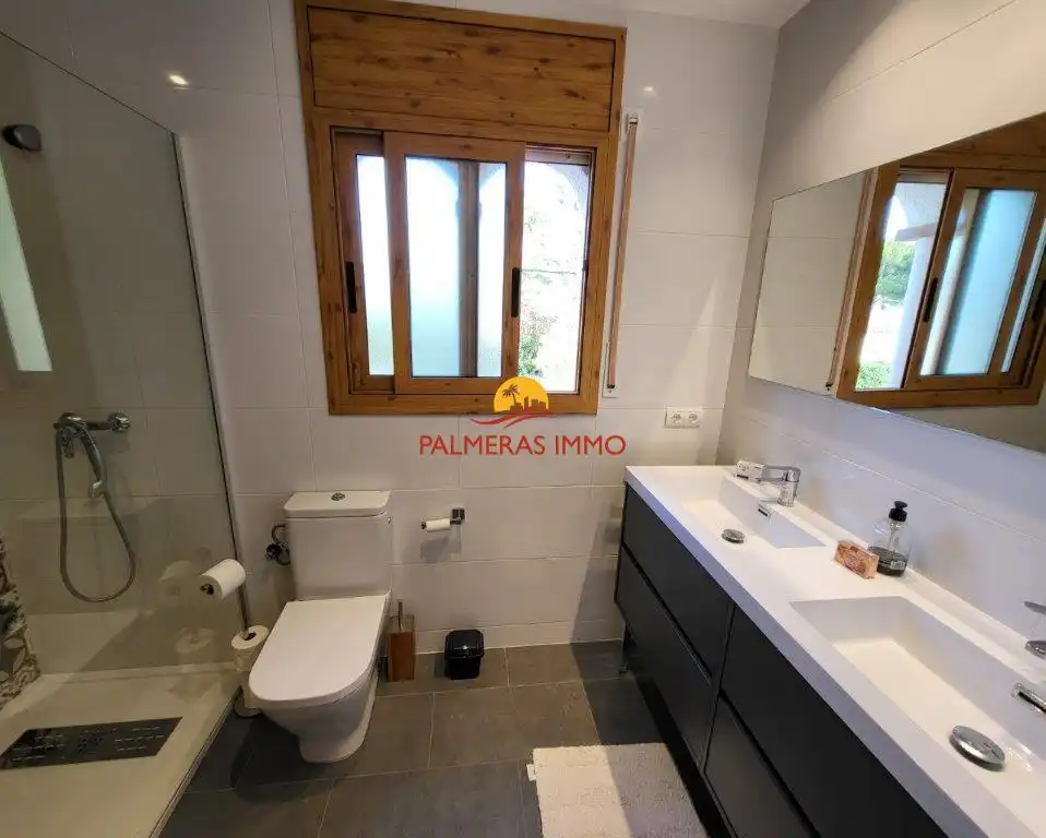 Badezimmer von Haus oder Chalet zum Verkauf in L'Ametlla de Mar  mit Klimaanlage, Terrasse und Schwimmbad