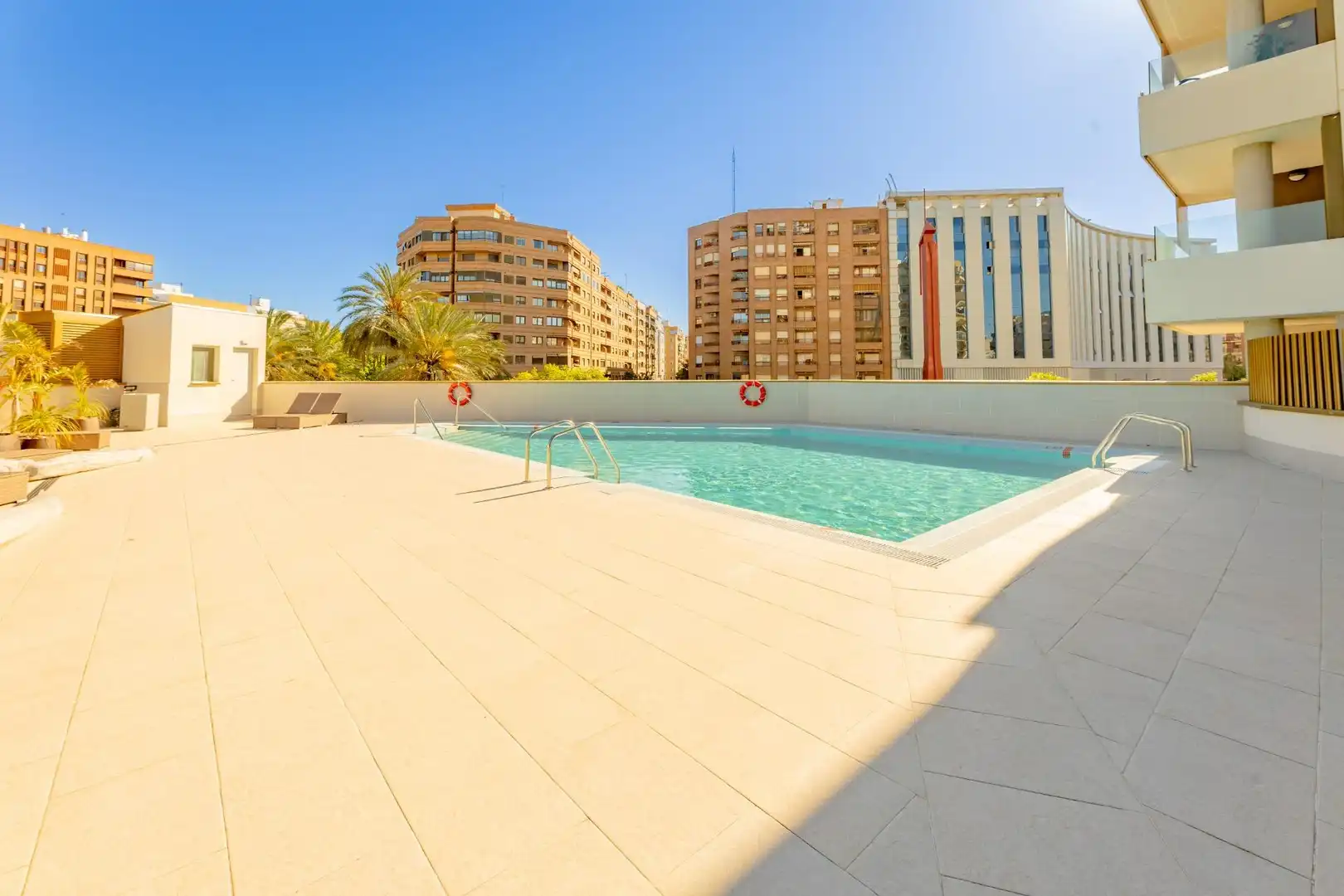 Schwimmbecken von Wohnung zur Miete in Valencia mit Klimaanlage, Heizung und Privatgarten