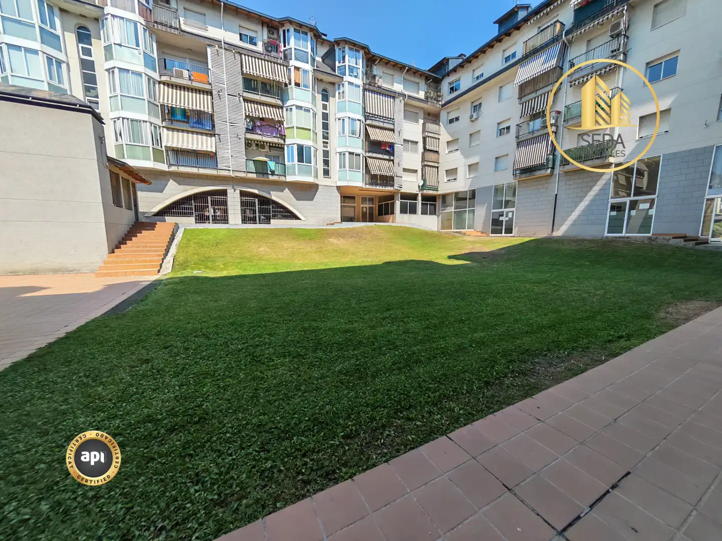 Carrer de Salvador Seguí, Roc Blanc