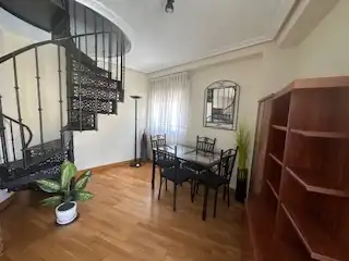 Esszimmer von Maisonette zur Miete in León Capital  mit Heizung, Parkett und Terrasse