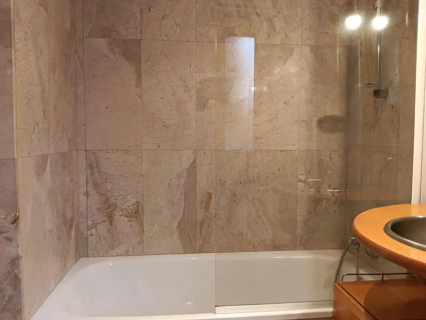 Bathroom of Flat for sale in San Lorenzo de El Escorial  with Heating, Parquet flooring and Storage room