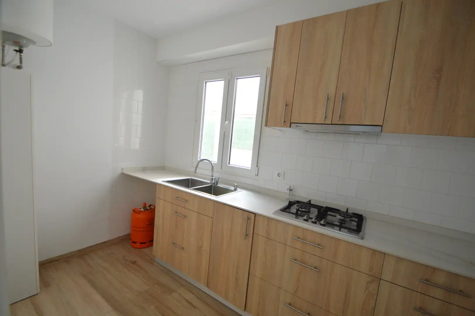 Cuina de Pis en venda en Vinaròs amb Parquet, Forn i Rentadora