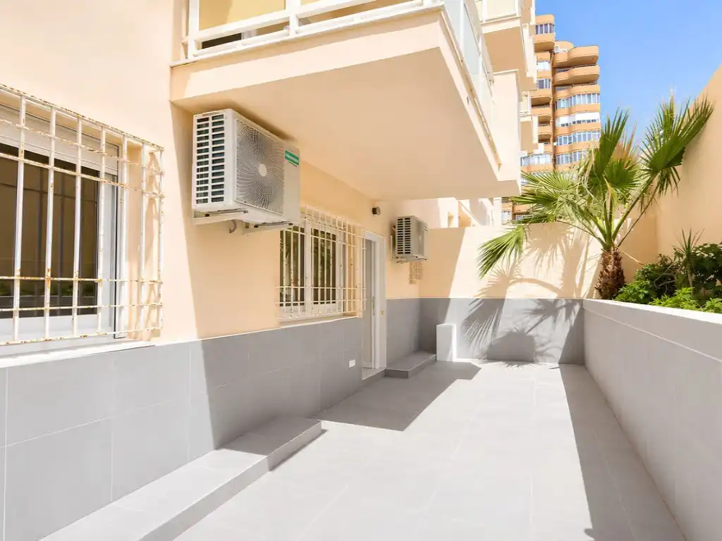 Terrace of Flat for sale in Fuengirola  with Air Conditioner, Terrace and Swimming Pool