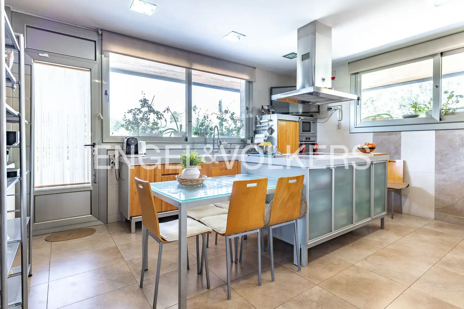 Cocina de Casa o chalet en venta en Canovelles con Aire acondicionado, Calefacción y Jardín privado
