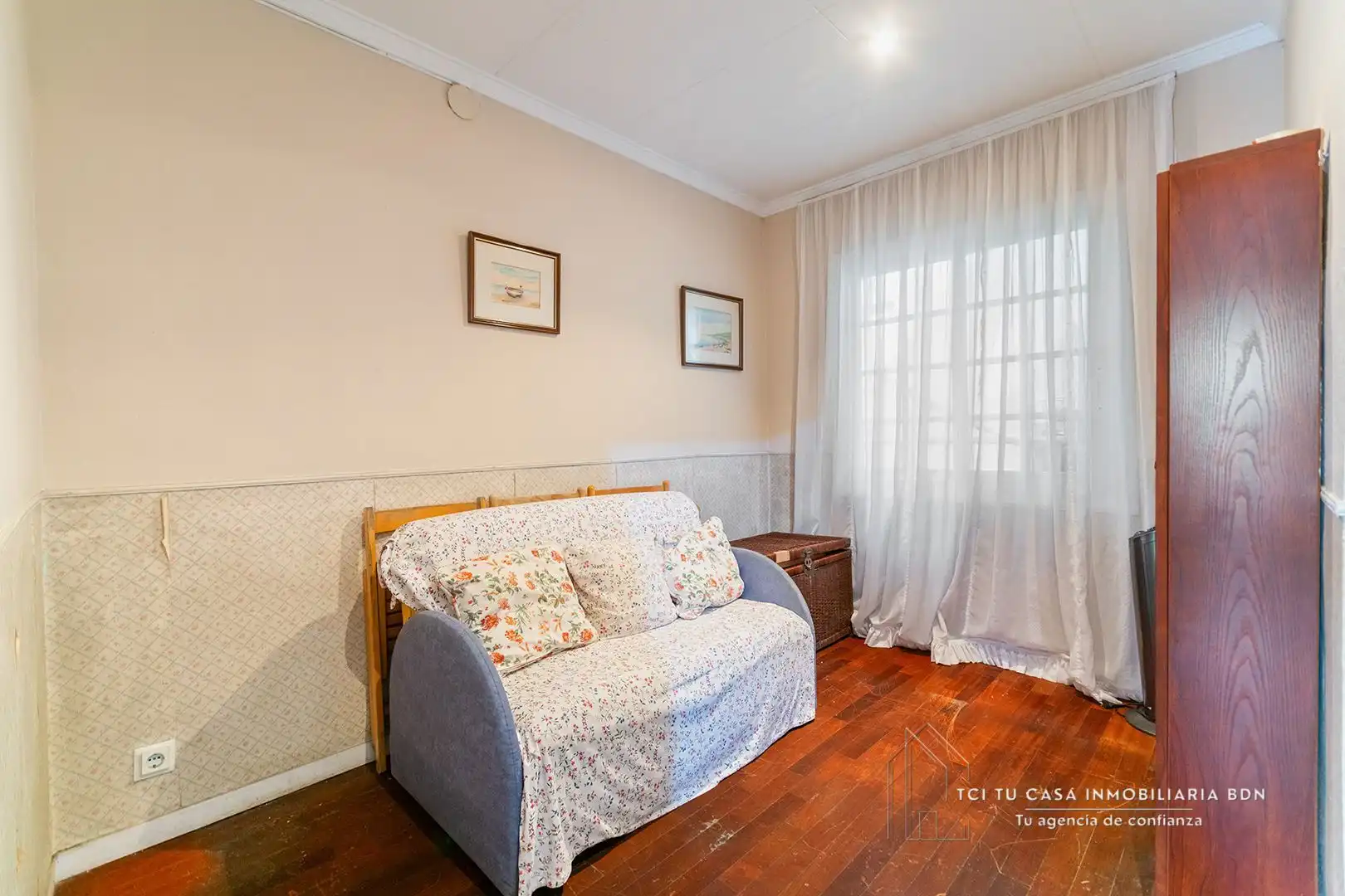 Schlafzimmer von Wohnung zum Verkauf in Badalona mit Möbliert