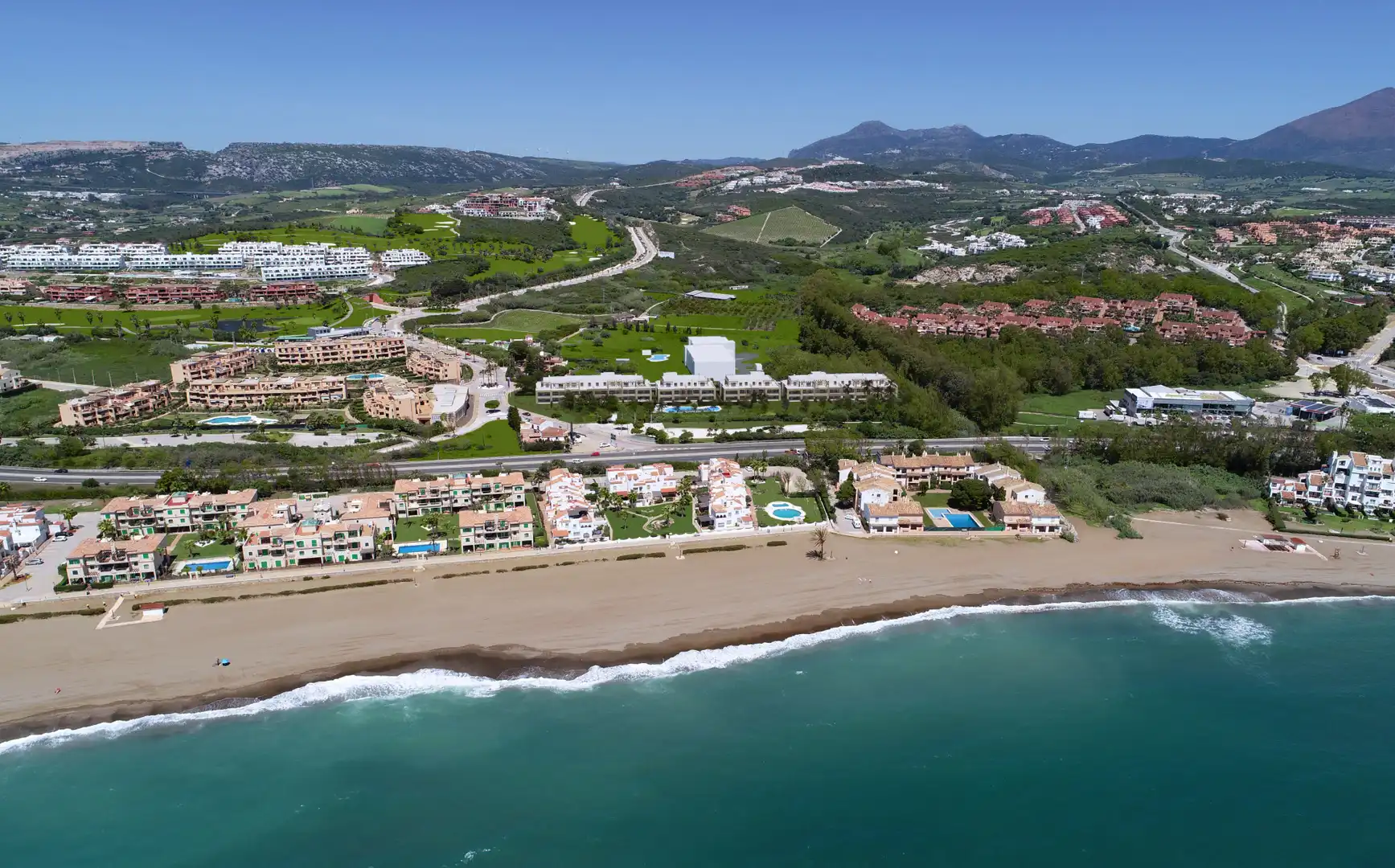 Vista exterior de Apartament en venda en Marbella amb Aire condicionat, Terrassa i Piscina