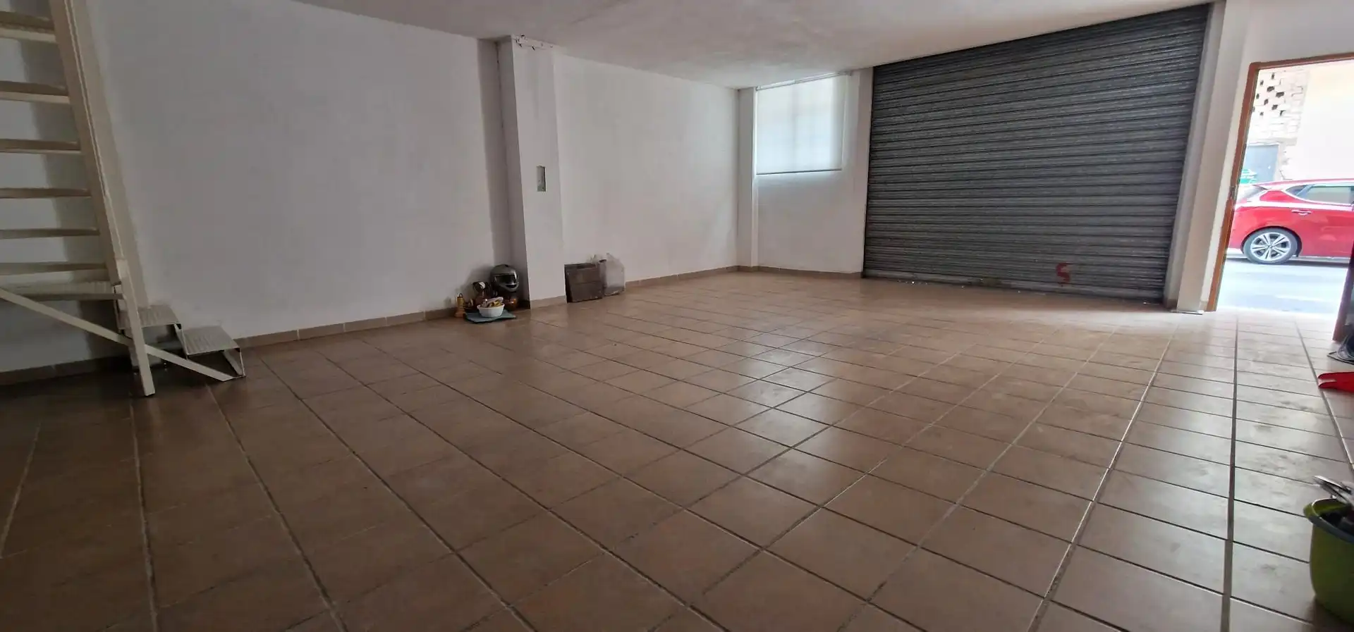Local comercial en venda a Maestro Jose Merino