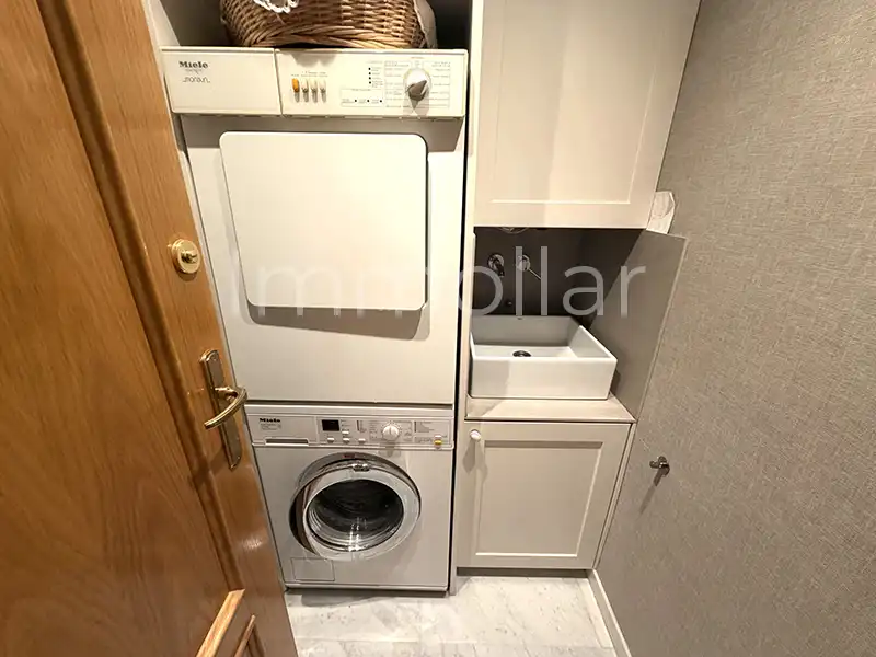 Kitchen of Attic for rent in Barcelona  with Air Conditioner, Heating and Parquet flooring