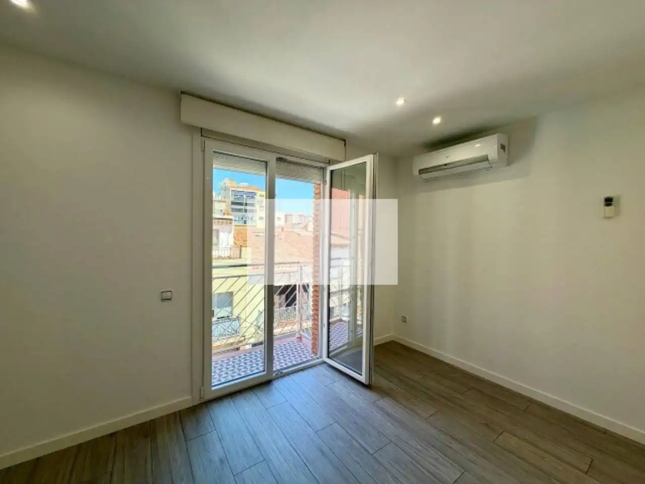 Habitación de Dúplex en venta en Sabadell con Aire acondicionado, Calefacción y Parquet