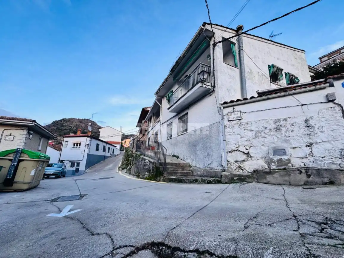 Vista exterior de Casa adosada en venda en El Real de San Vicente amb Calefacció i Terrassa