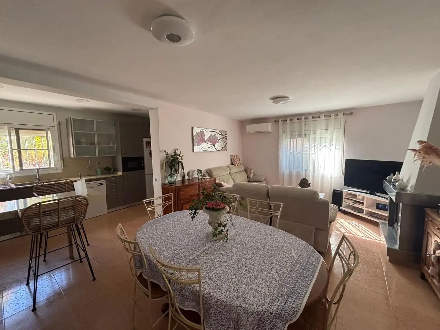 Sala d'estar de Casa o xalet en venda en L'Ametlla de Mar  amb Jardí privat, Terrassa i Traster