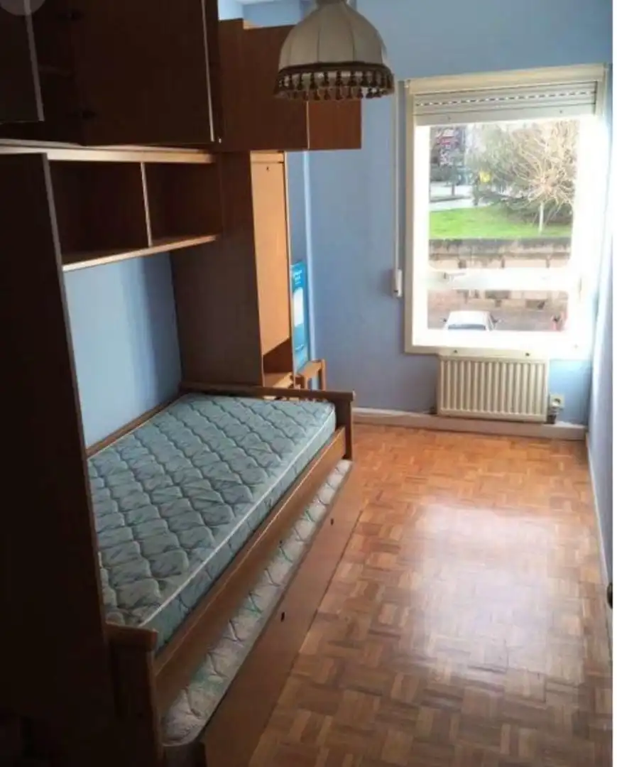 Bedroom of Flat for rent in Santiago de Compostela   with Furnished