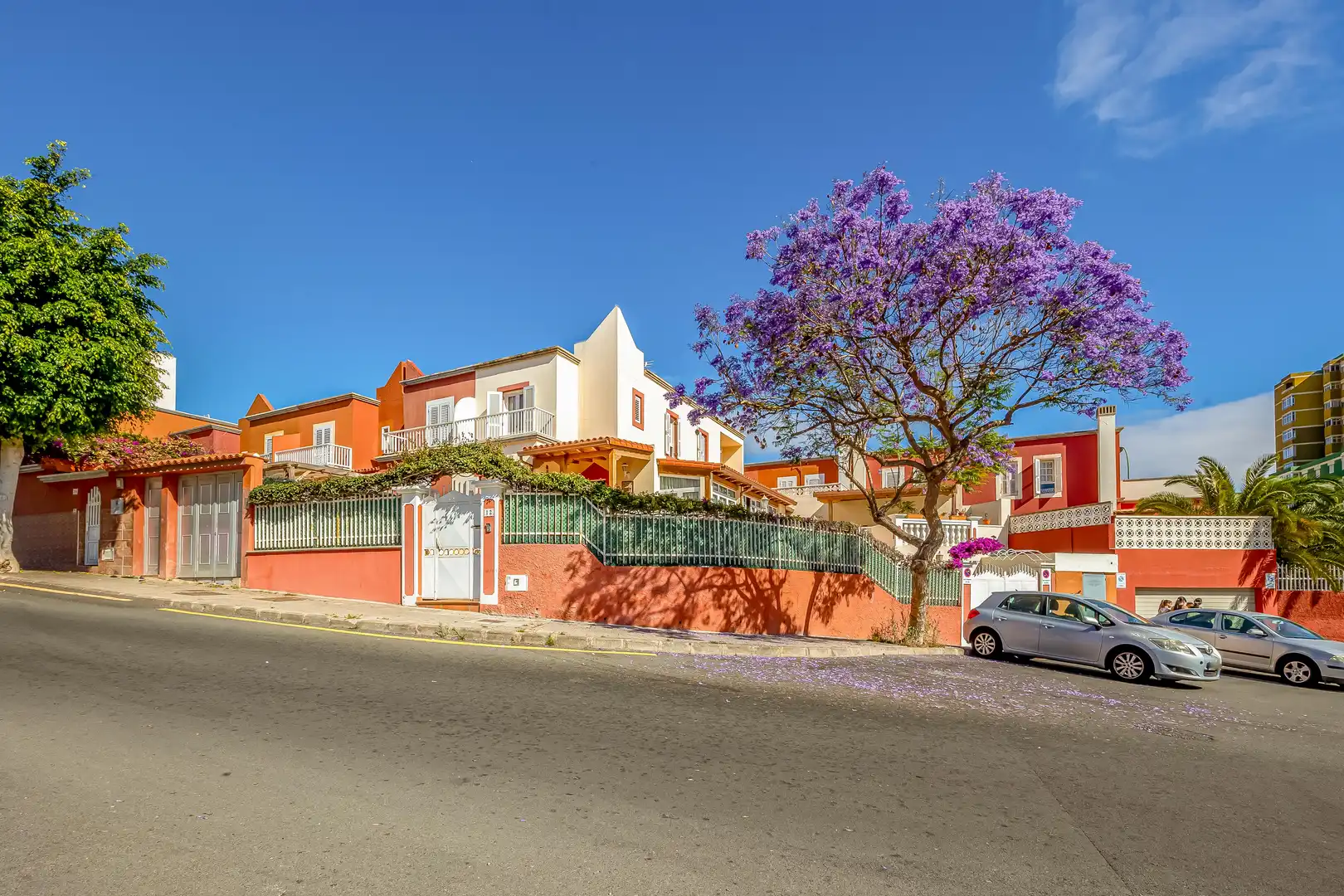 Vista exterior de Casa o xalet en venda en Las Palmas de Gran Canaria amb Jardí privat, Terrassa i Traster