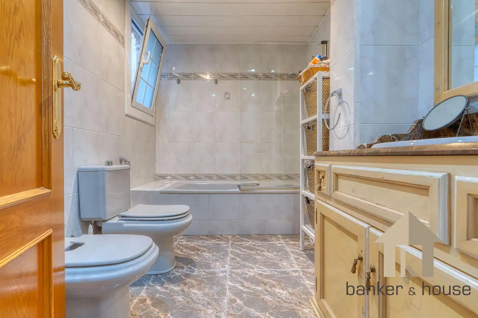 Baño de Piso en venta en Cerdanyola del Vallès con Aire acondicionado, Calefacción y Terraza