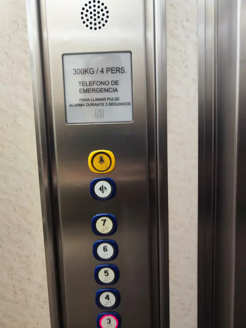 Parking de Piso en venta en  Logroño con Calefacción y Parquet