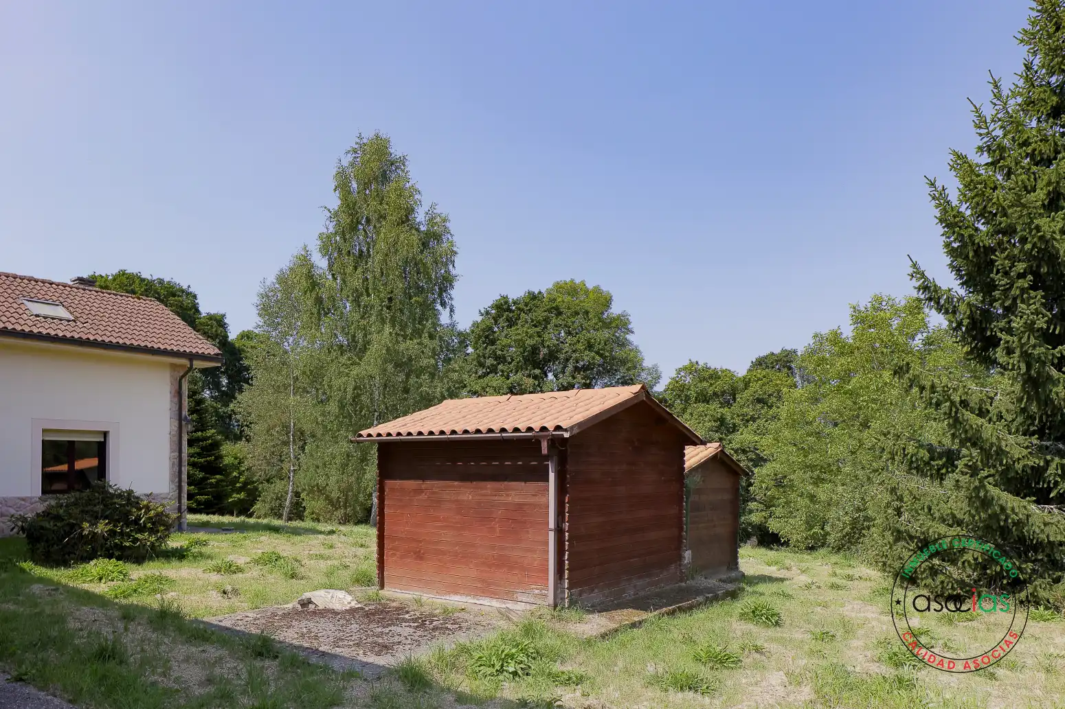 Vista exterior de Casa o xalet en venda en Nava amb Calefacció, Parquet i Traster
